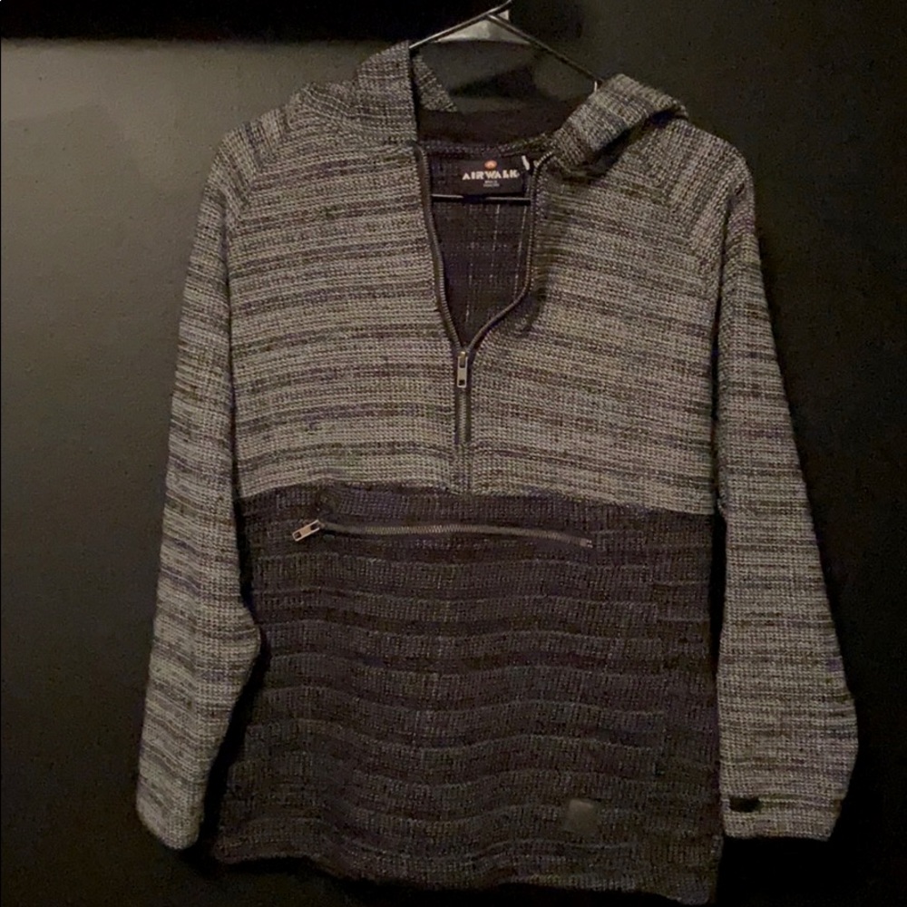 Men’s Small Airwalk zippered pocket/.25 zip hoodie